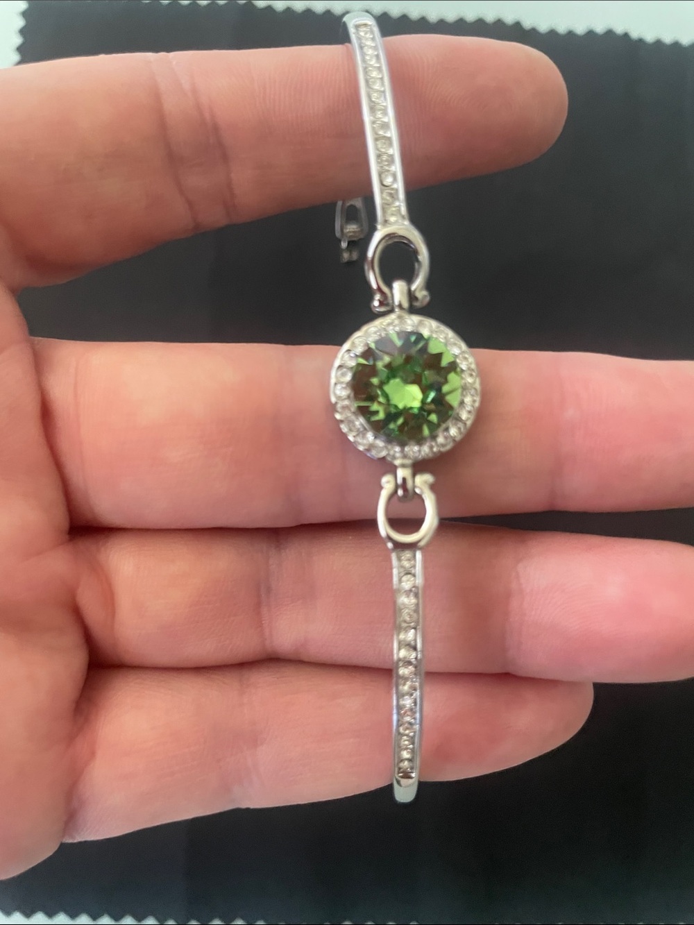 🌻 2 for $15 Green Crystal Halo Bracelet — Women's Silver-Tone Jewelry